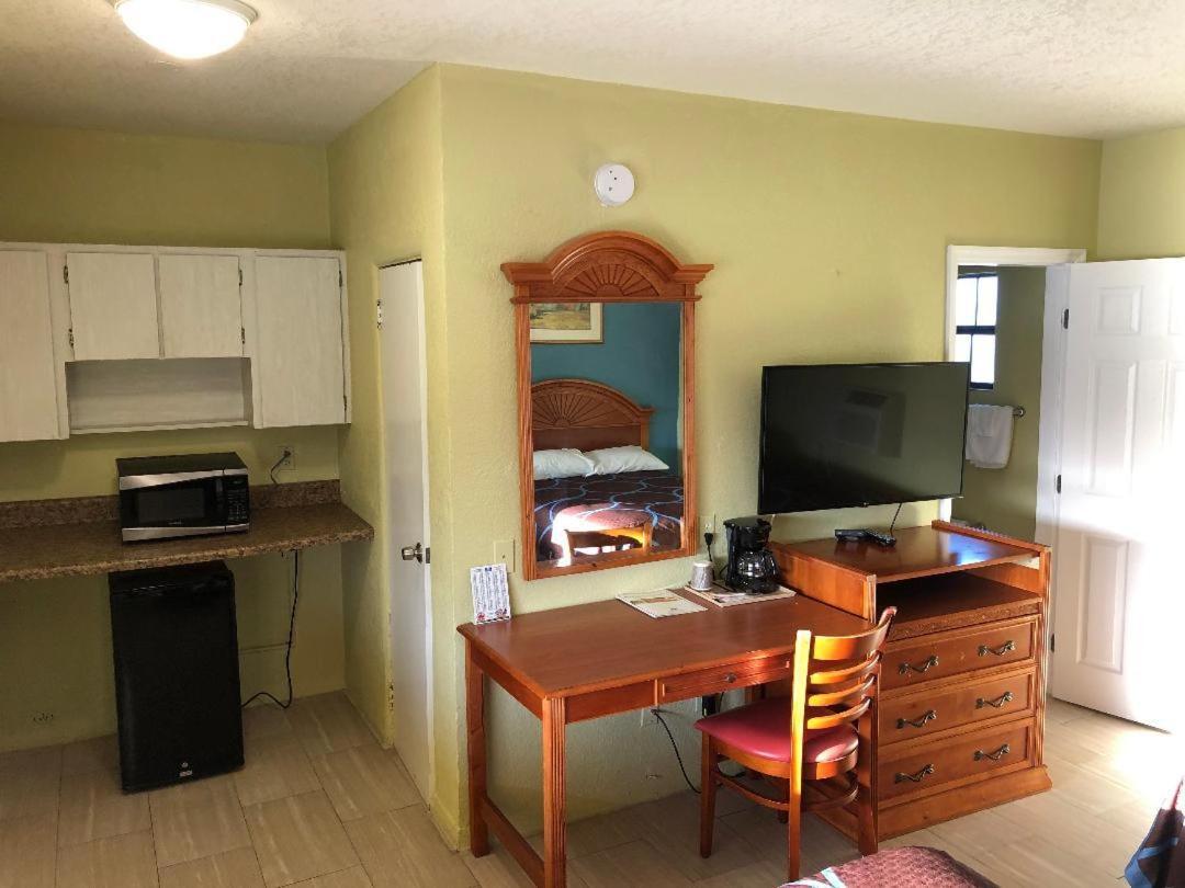 Double Room with Two Double Beds - Non-Smoking