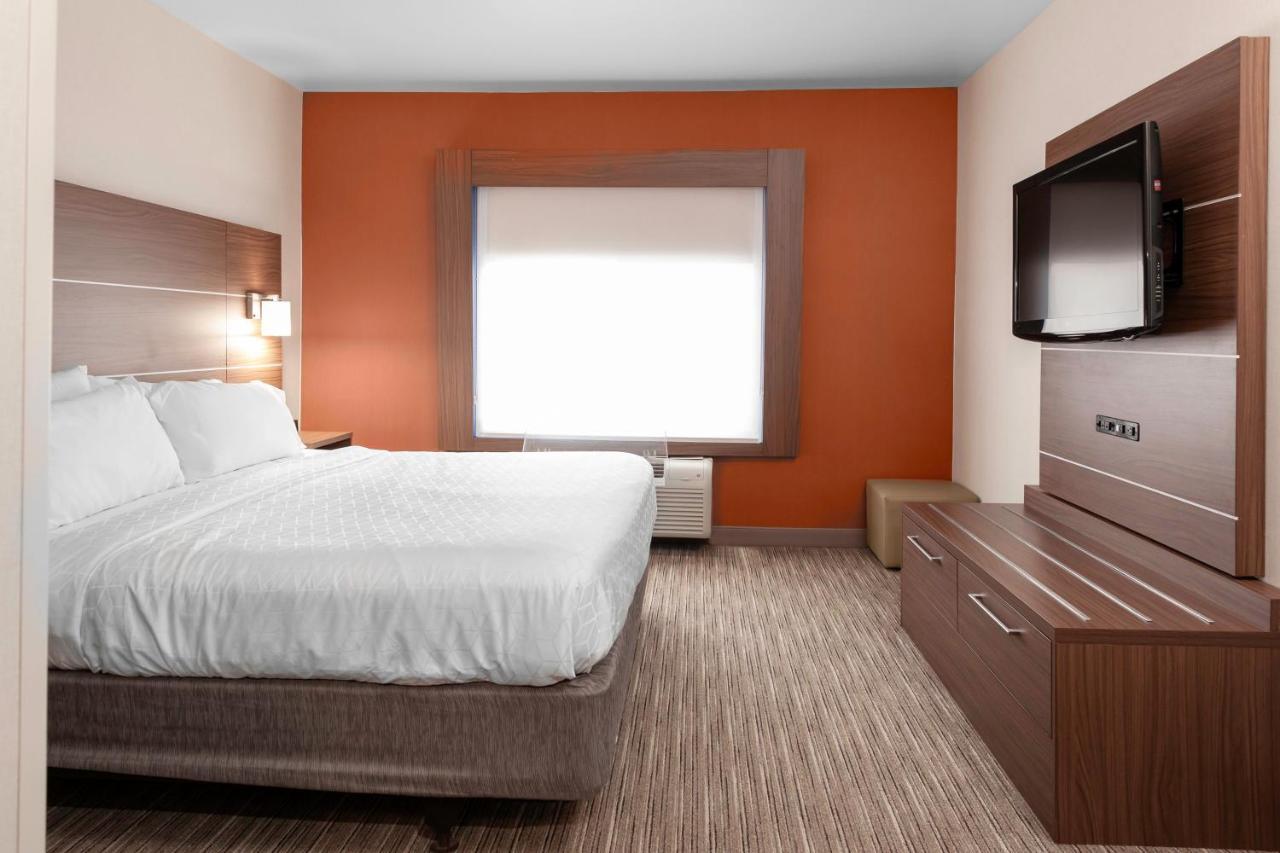 King Suite with Sofa Bed