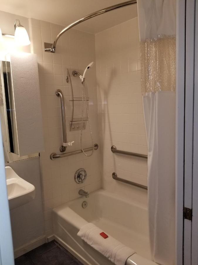 Queen Room - Disability Access,1216821385:JPEG