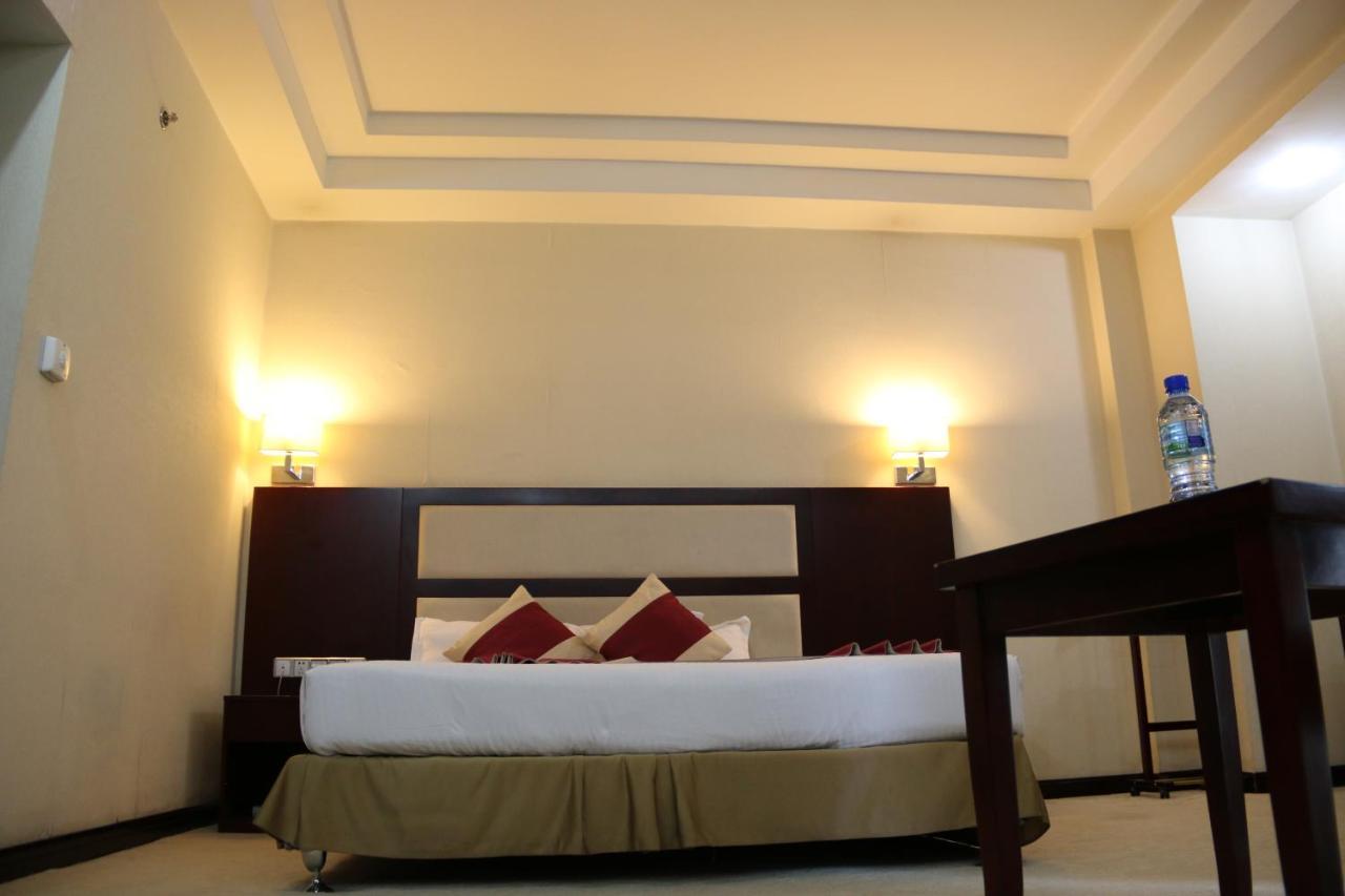 Queen Room