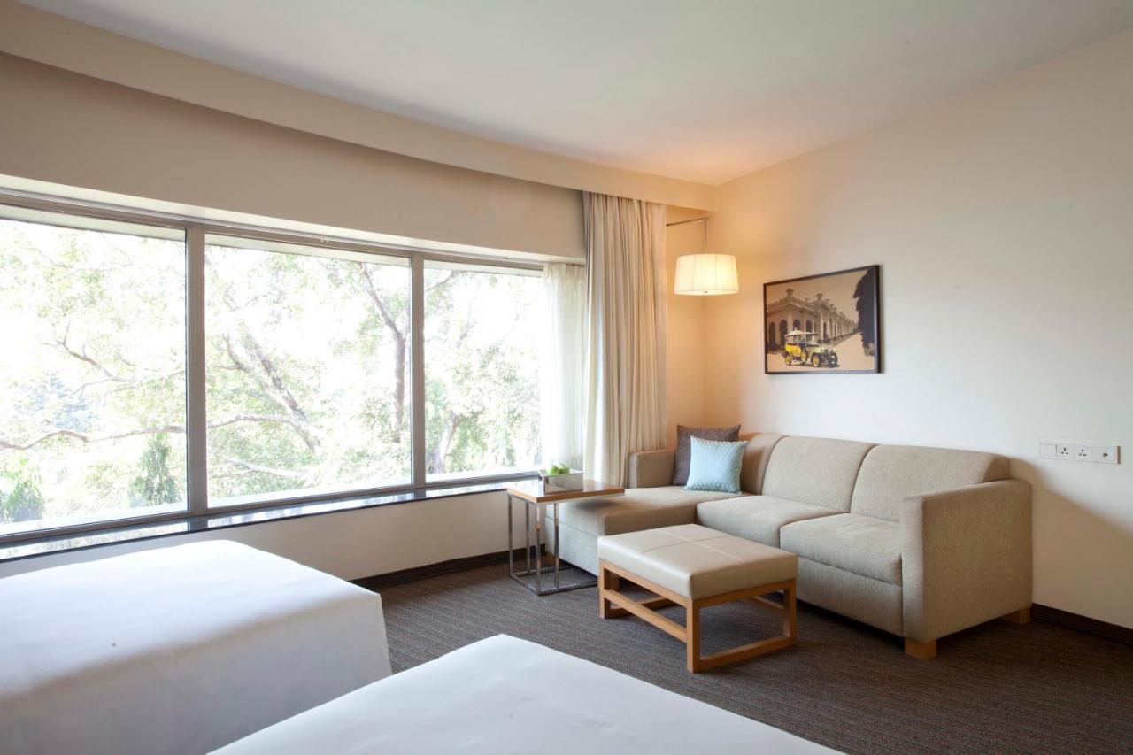 Twin Room with Sofa Bed,969338896:JPEG