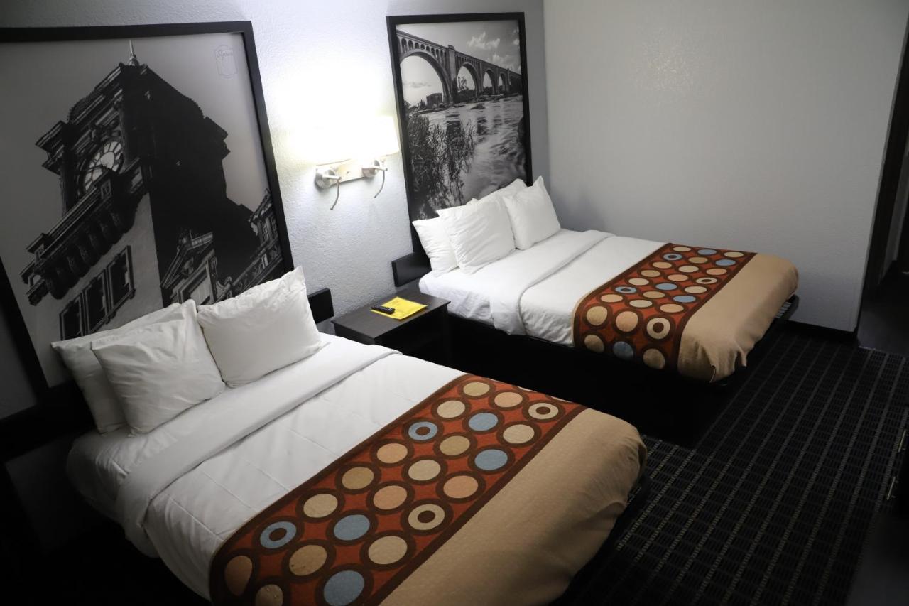 Queen Room - Disability Access/Smoking