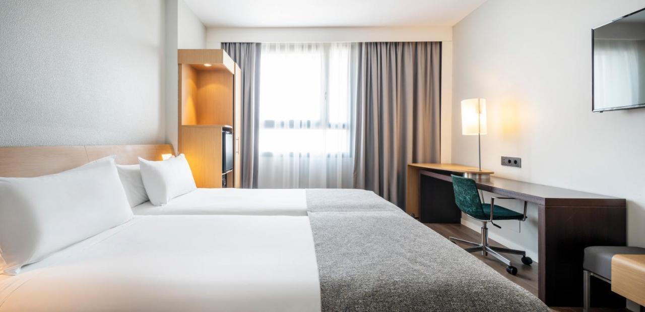 Standard Double or Twin Room,1207689064:JPEG