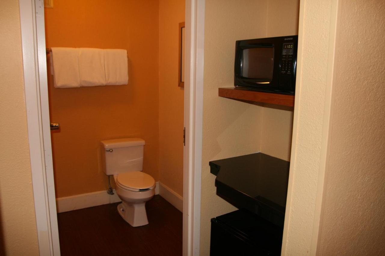 Single Room,973419787:JPEG