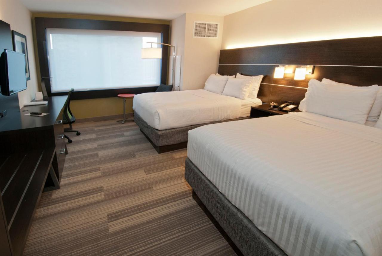 Standard Room with Two Queen Beds
