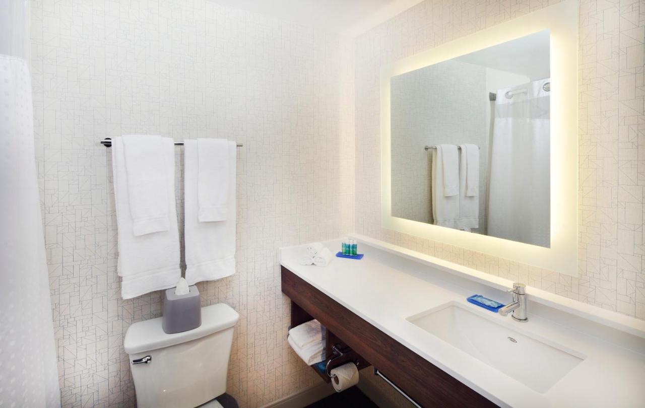 Suite with Two Queen Beds,1107996177:JPEG