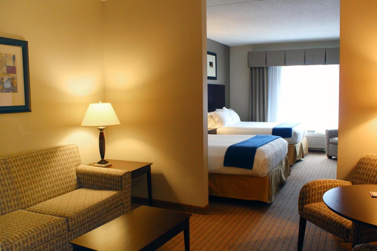 Suite with Two Queen Beds