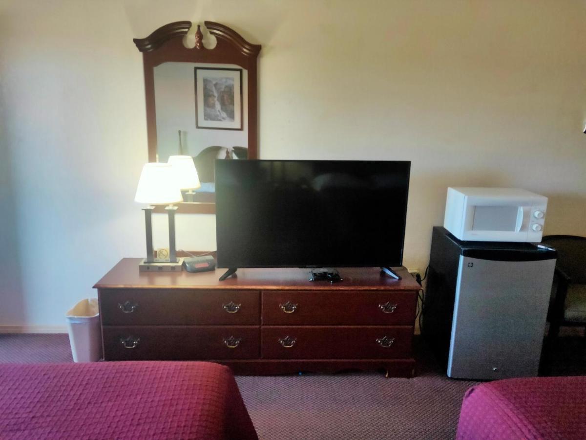 Double Room with Two Double Beds - Smoking