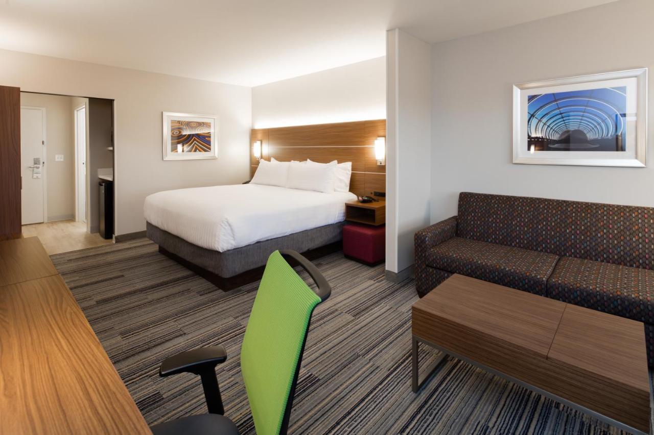 King Suite with Sofa Bed