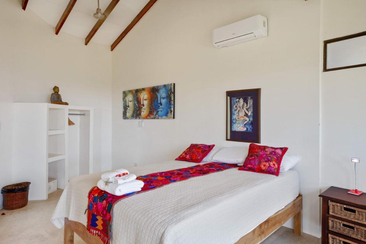 Deluxe Double Room with Side Sea View,981250537:JPEG