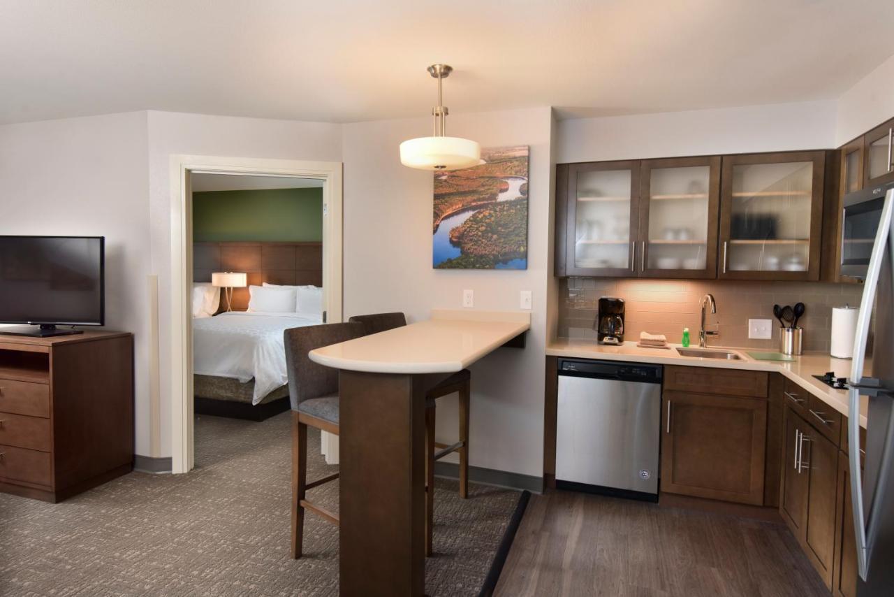 Queen Room - Hearing Accessible
