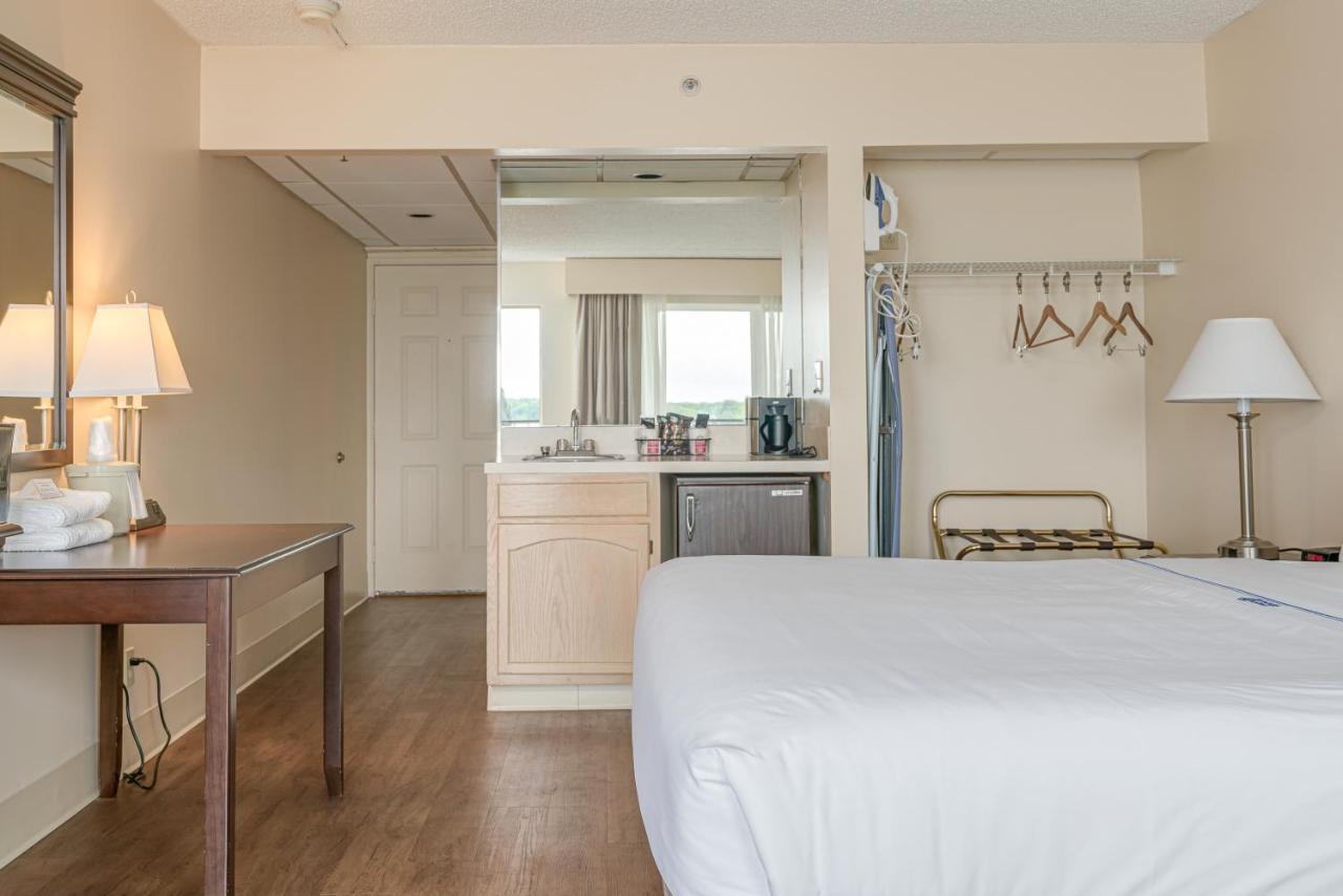 King Room - Indoor Pool View with Spa Bath