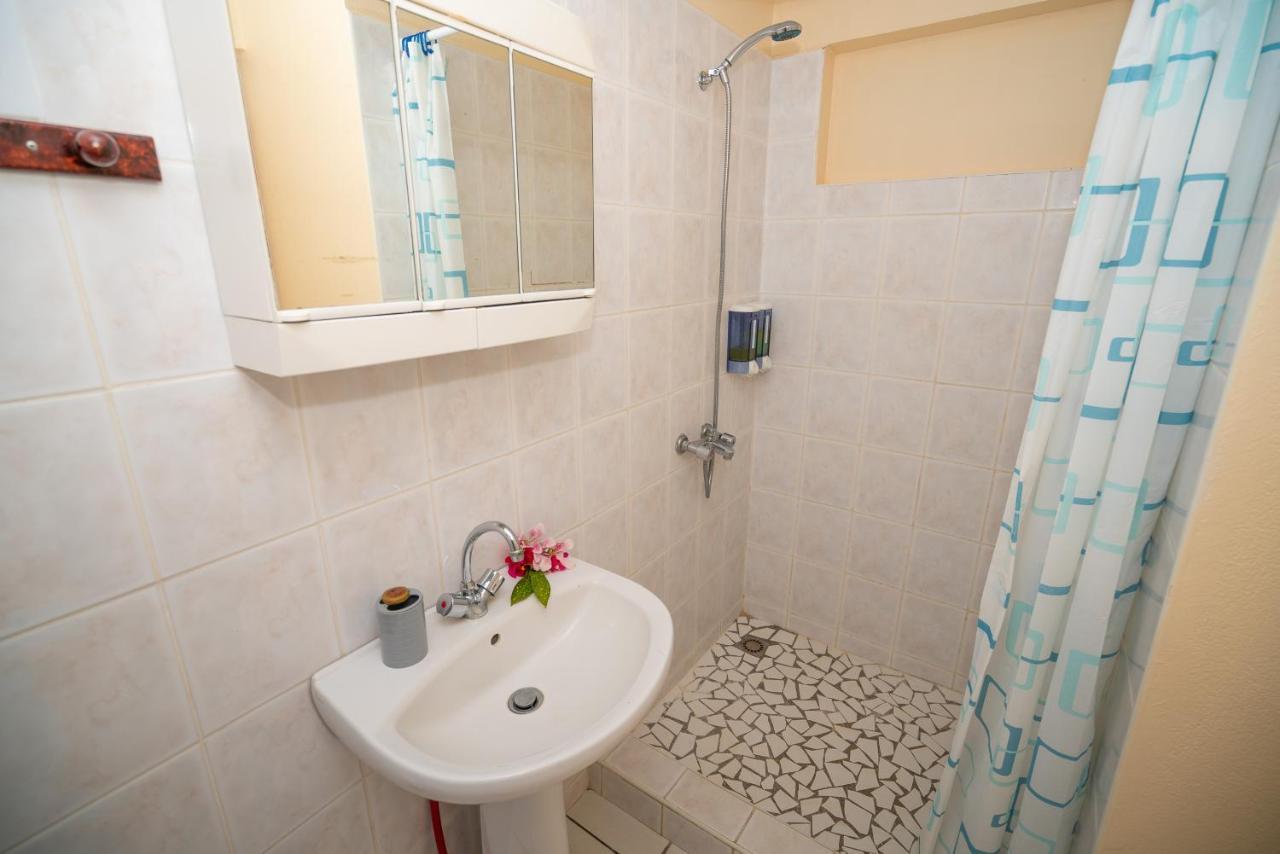 Double Room with Private Bathroom,989649379:JPEG