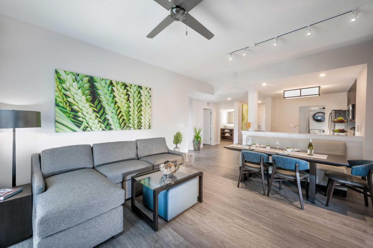 Two Bedroom Suite ADA Accessible Bathtub (Free Water Park Access)