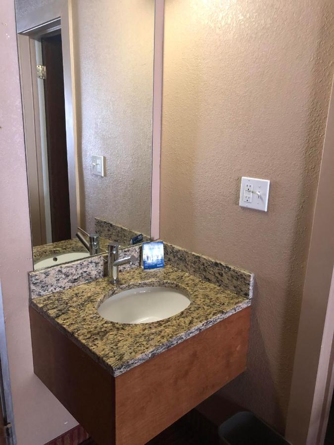 Deluxe Double Room with Two Double Beds - Disability Access - Non-Smoking