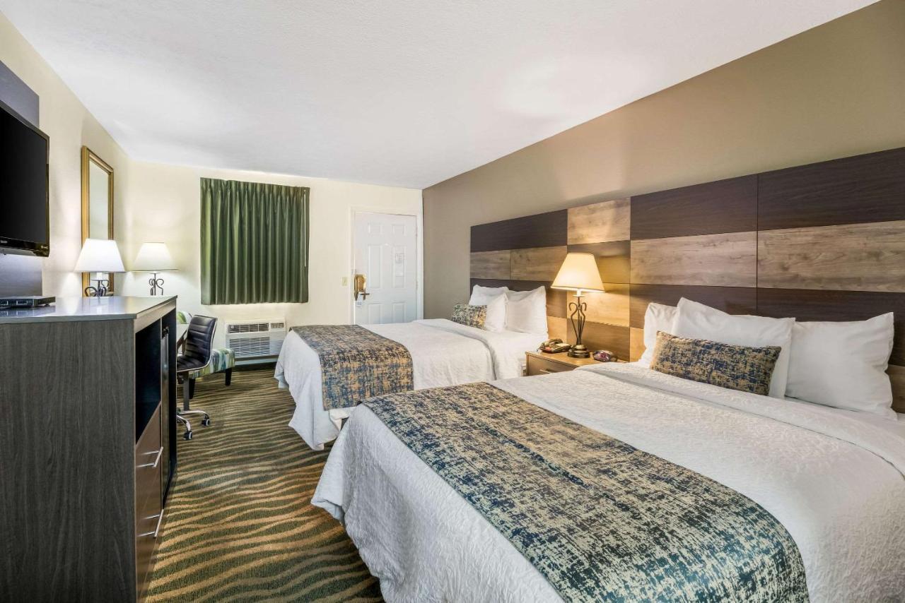 Double Room with Two Double Beds - Non-Smoking