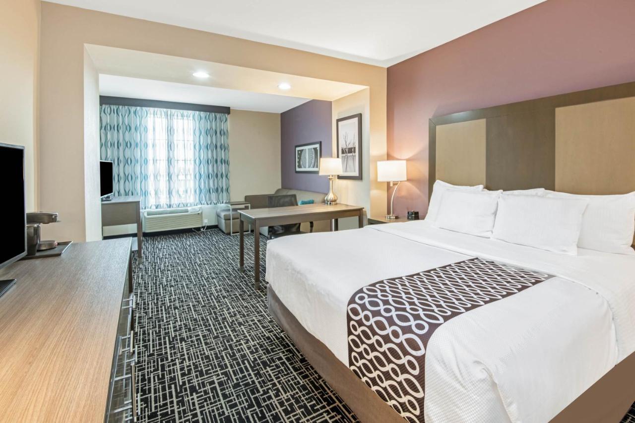 Executive King Room - Non-Smoking