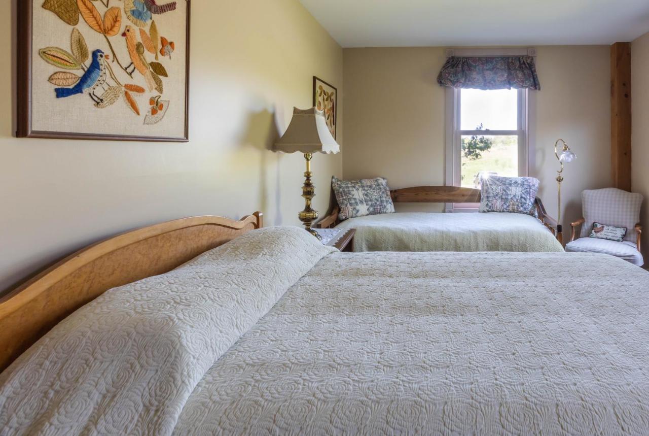 Triple Room with Private Bathroom