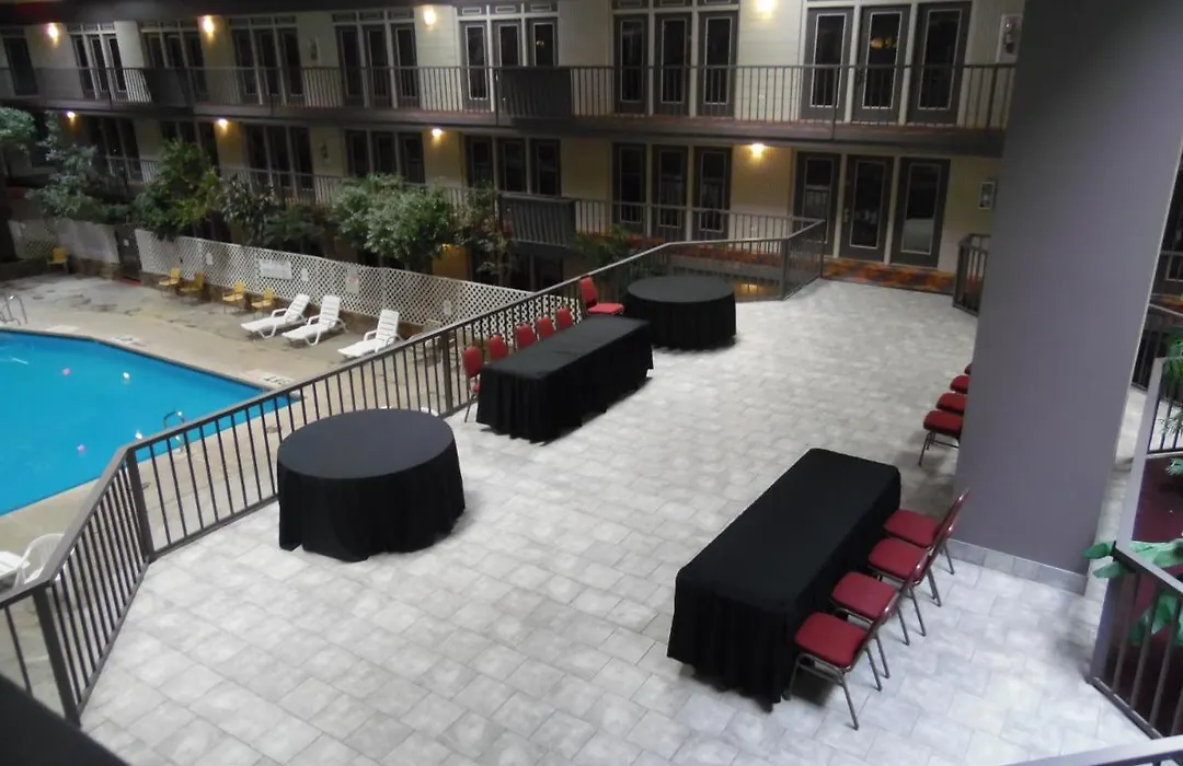 1Hotel-1