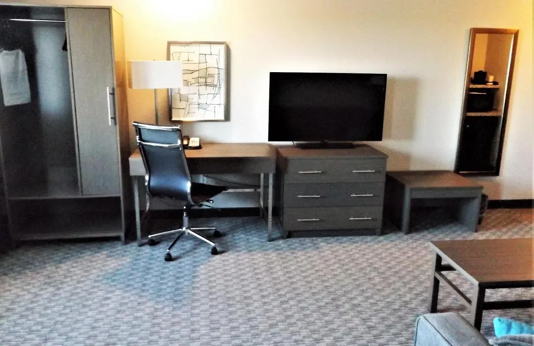 Brookstone Inn & Suites-1