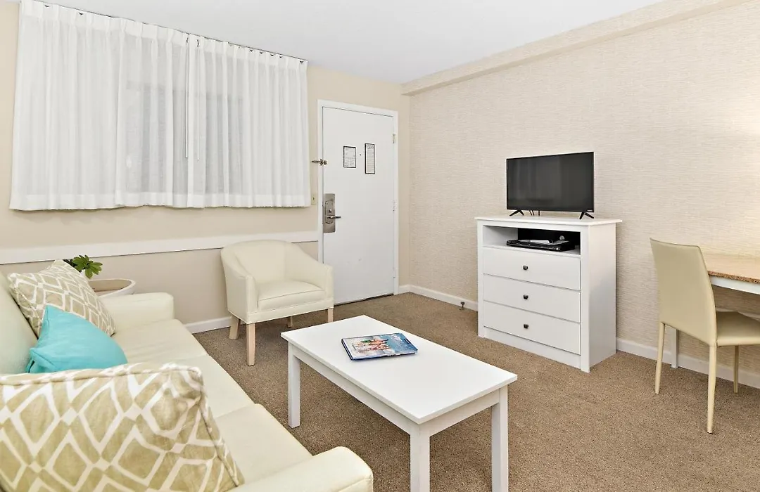 Brighton Suites Hotel-1