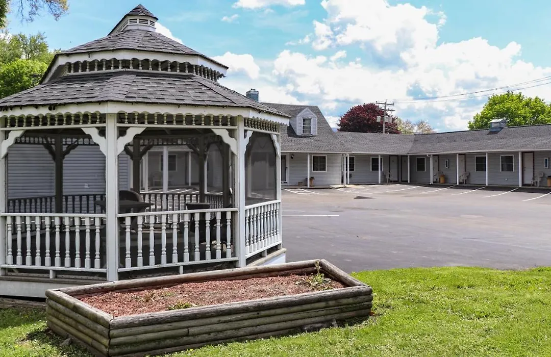 Seneca Clipper Inn-1