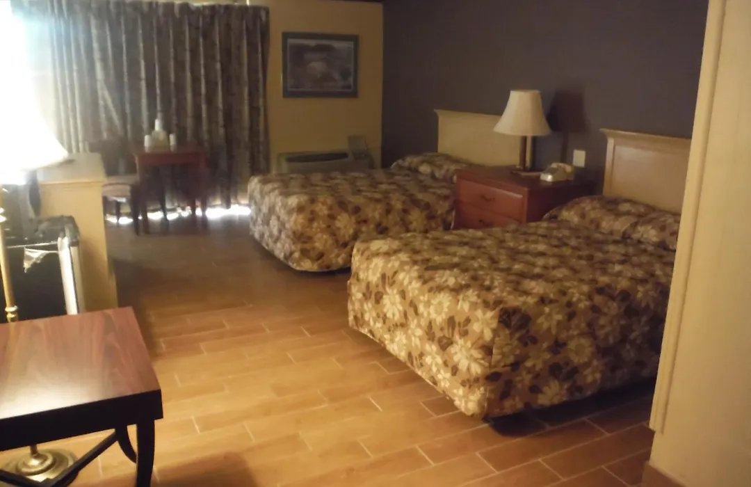 Budgetel Inn & Suites Hotel-1