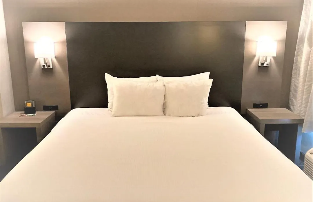 Wingate By Wyndham Erie-1