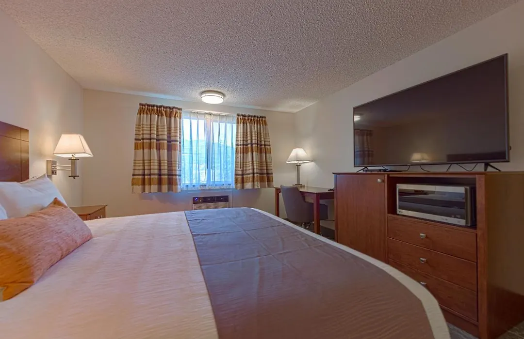 Silver Inn-1