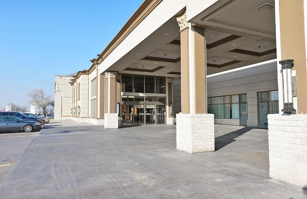 Woodbine Hotel & Suites-1