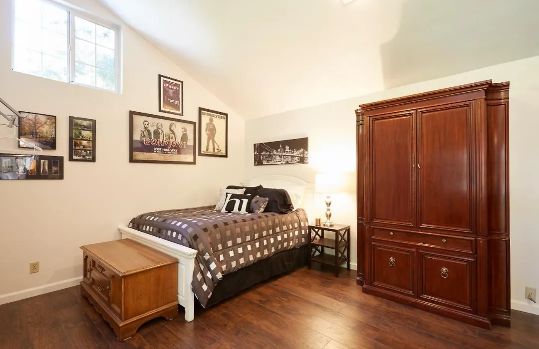Willow Glen Private Studio - 1 Queen Bed And 1 Queen Inflatable-1