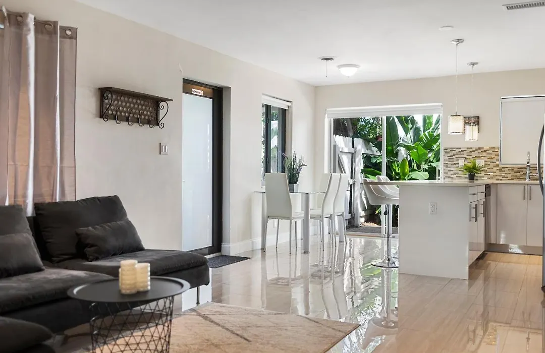 Alani Bay Condos-1