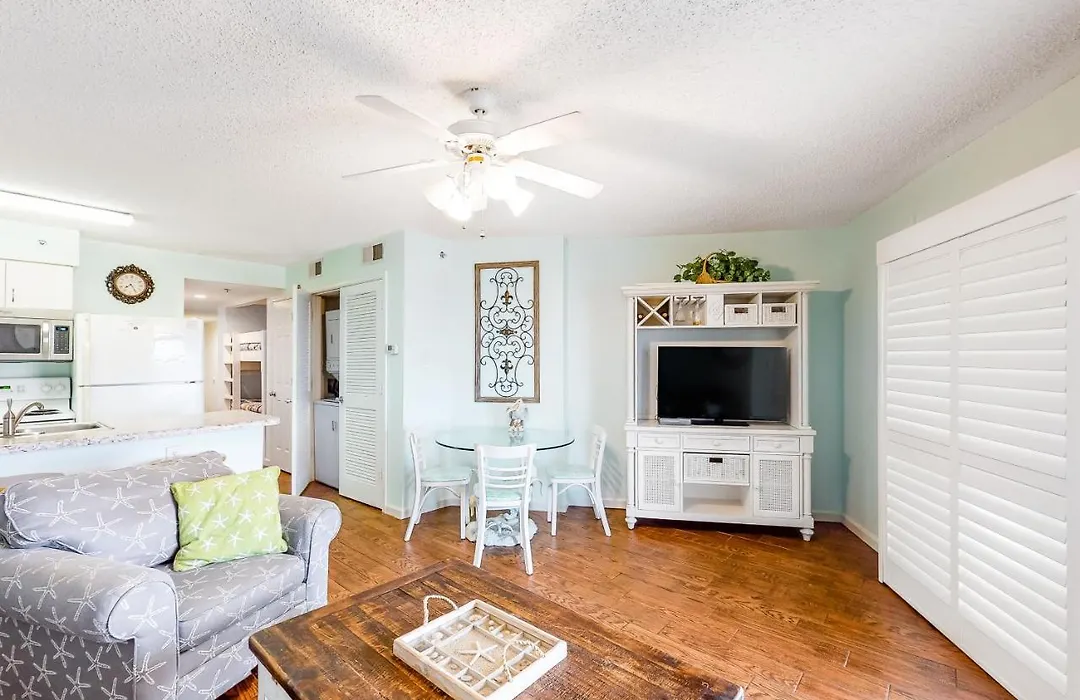 Tradewinds #1008-1
