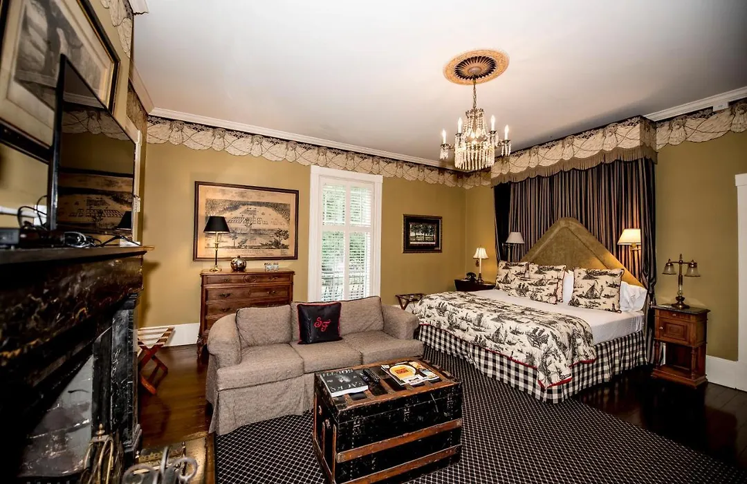 Ballastone Inn-1