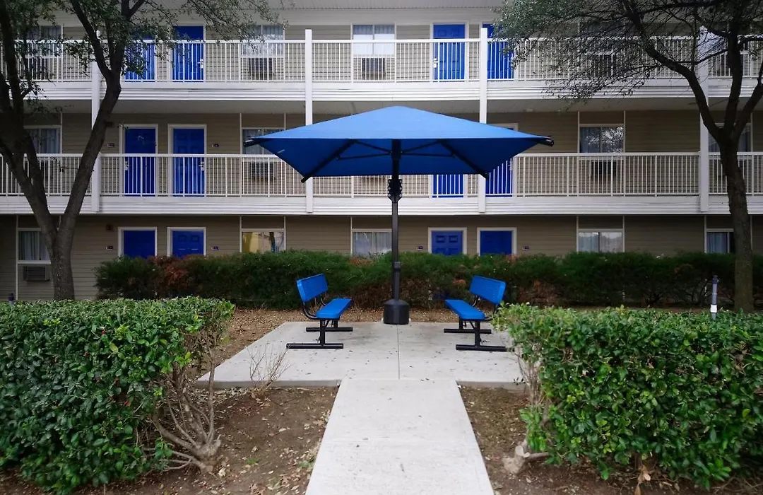 Intown Suites Extended Stay Carrollton Tx - Westgrove Drive-1
