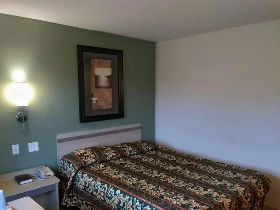 Red Carpet Inn Louisville North -Jeffersonville In-1