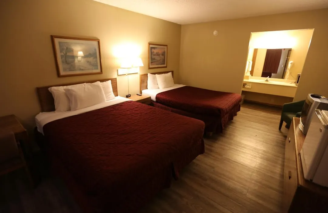 Ozark Swiss Inn-1