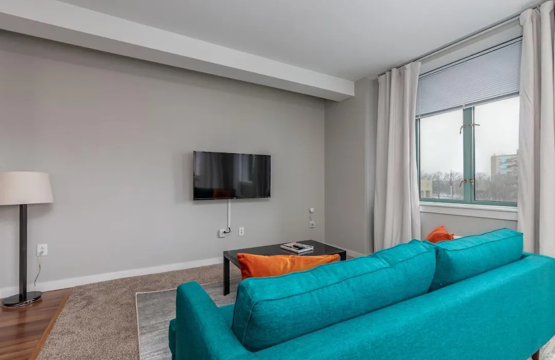 Park Pacific - Spacious Dt Apts With Free Parking By Zencity-1