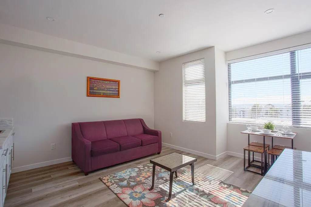 Luxurious Design One Bedroom Apt Near Balboa Park-1