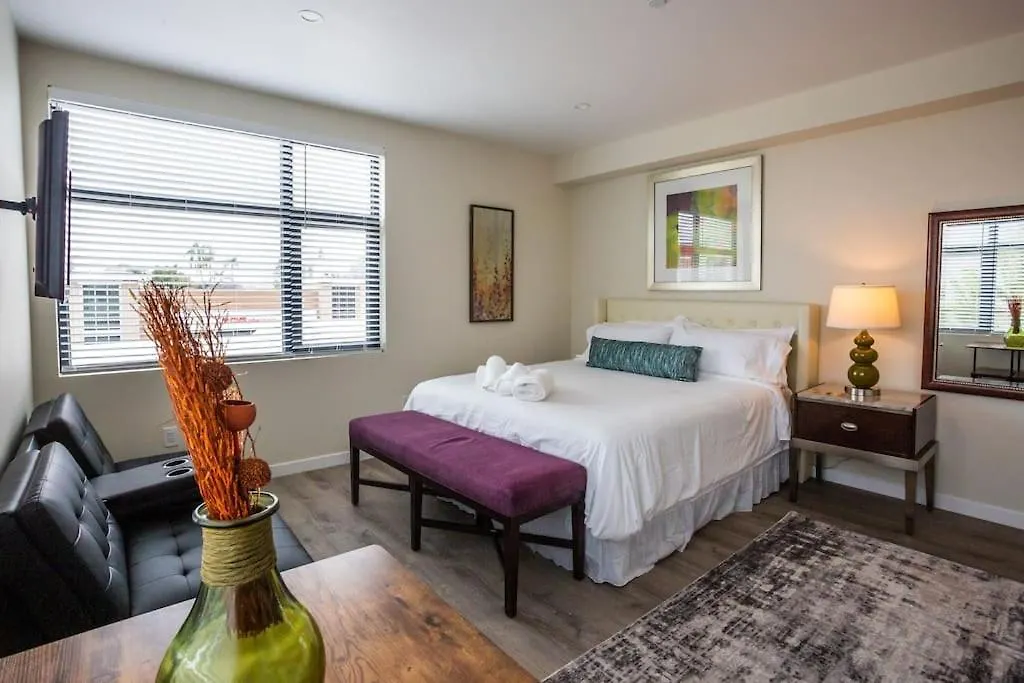Next To San Diego Downtown - Cali King Size Studio-1