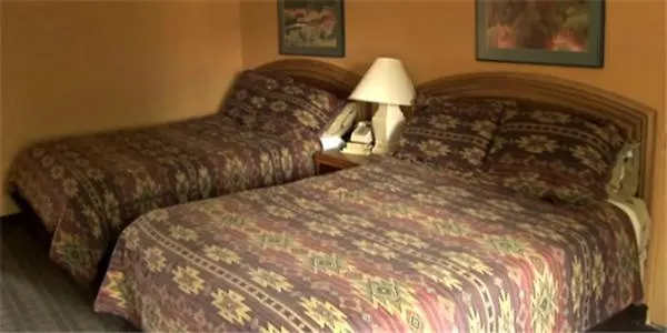 Indian Hills Inn, Taos Plaza-1
