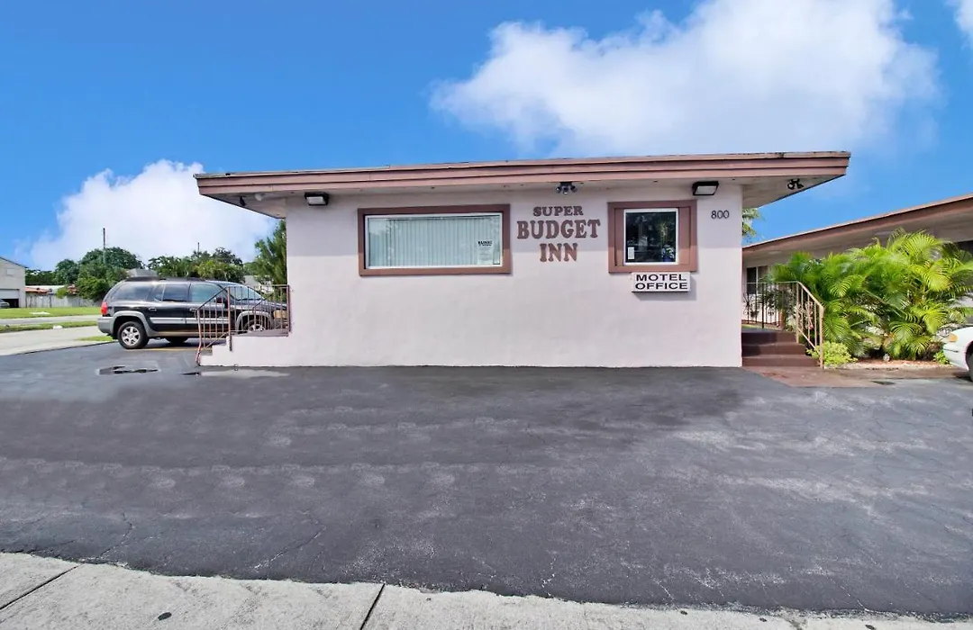 Super Budget Inn-1