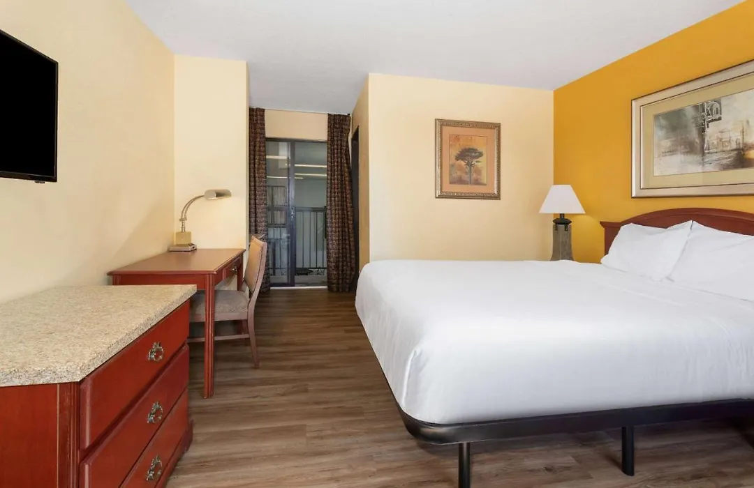 Travelodge By Wyndham Albuquerque East-1