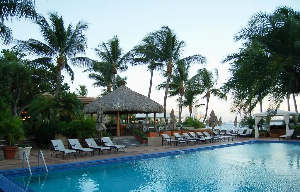 Palmeiras Beach Club-1