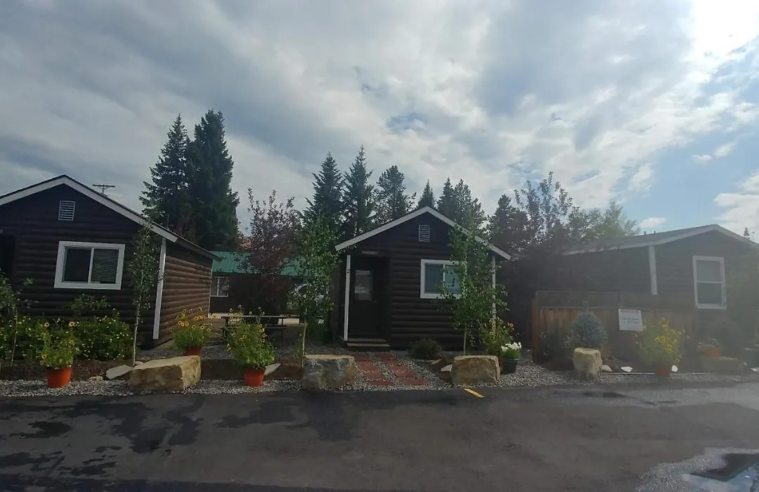 9 Bar W Cabins-1