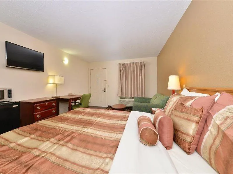 Rodeway Inn-1
