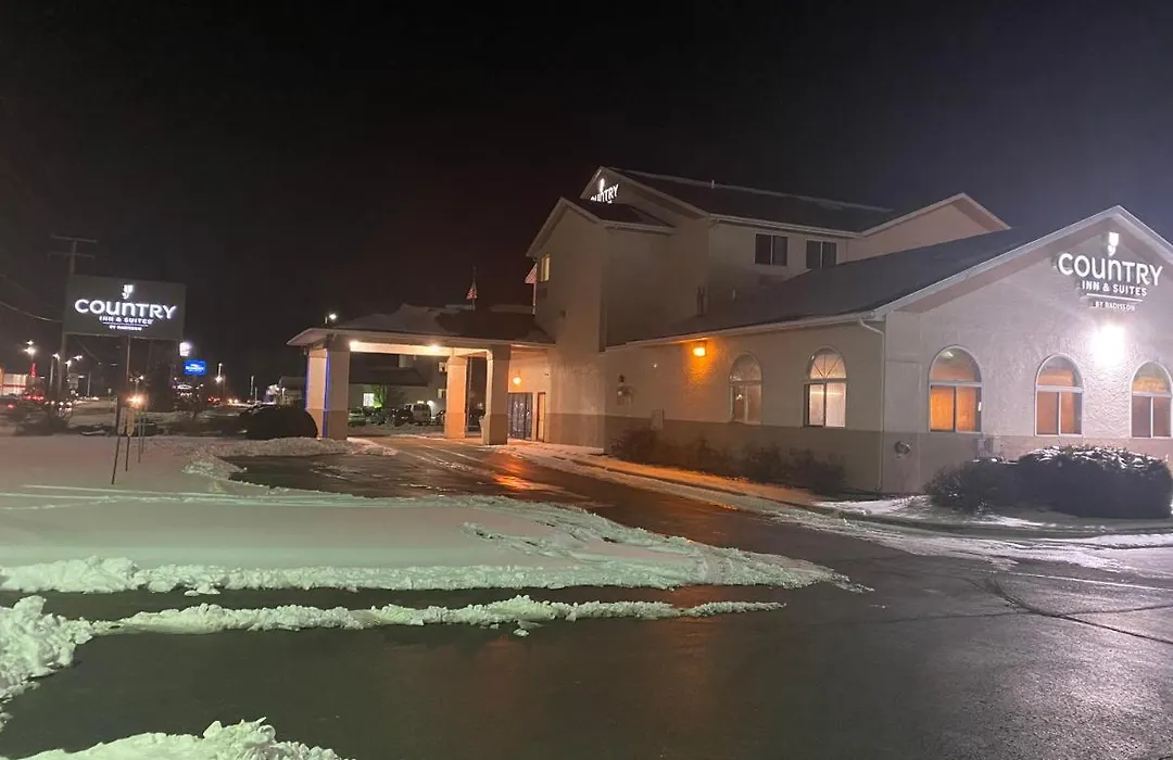 Country Inn & Suites By Radisson, Auburn, In-1