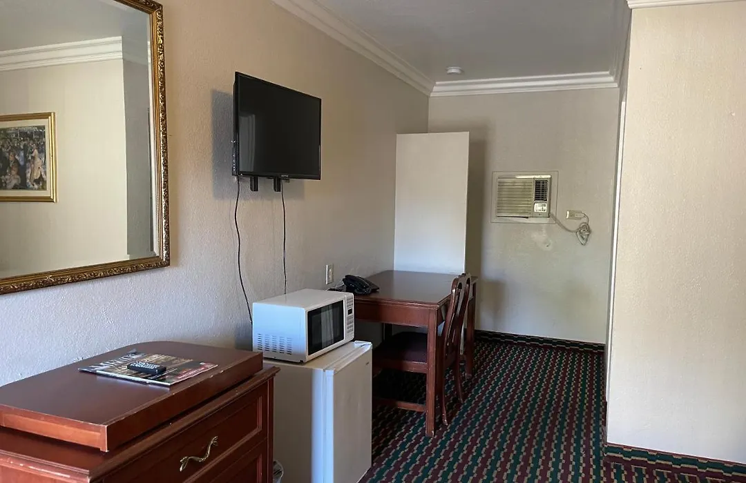 Homestead Motel-1