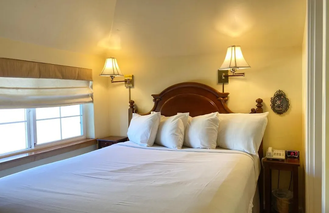 Excelsior Inn-1