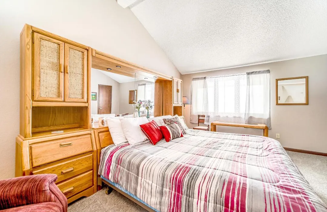 Granby Condo With Views-1